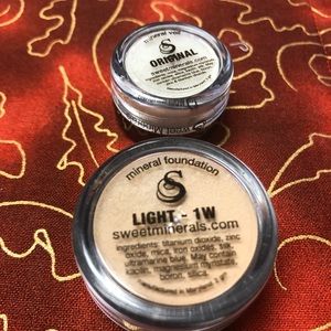 Sweet Minerals 1W light Foundation & Original Veil